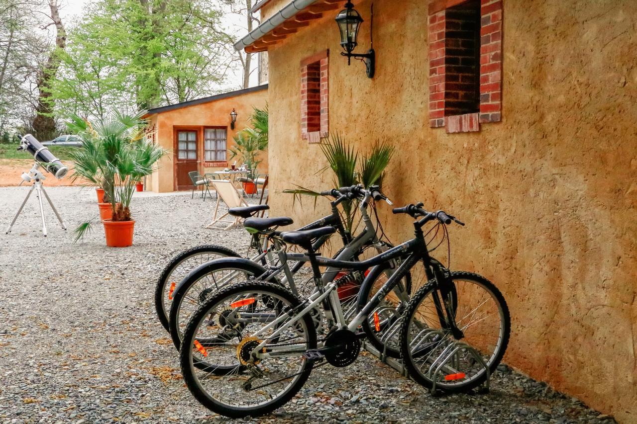 Hotel Des 4 Continents - Le Mans Saint-Saturnin  Eksteriør bilde