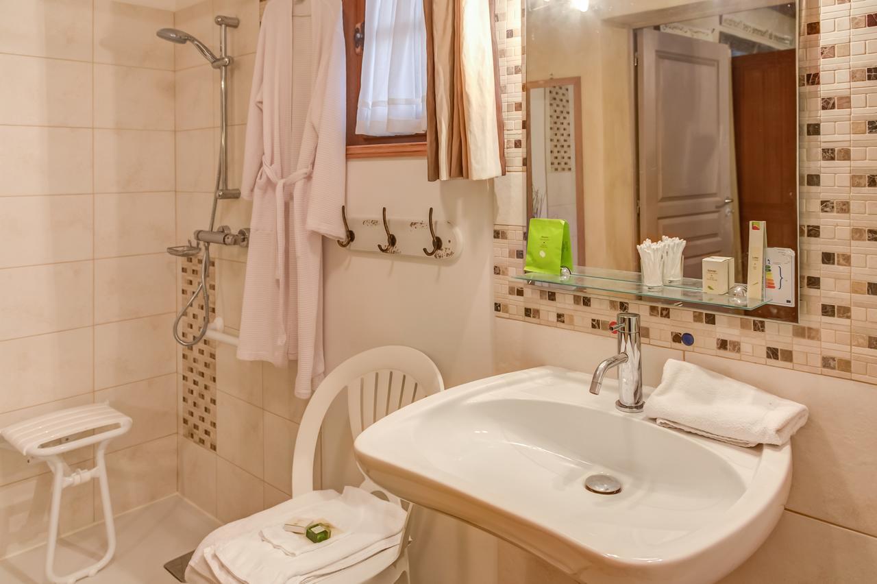 Hotel Des 4 Continents - Le Mans Saint-Saturnin  Eksteriør bilde